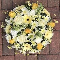 Gold &amp; White Posy Pad