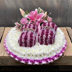 Posy pad of knitting balls