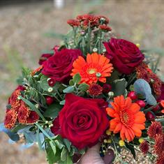 Orange and Red linear posy