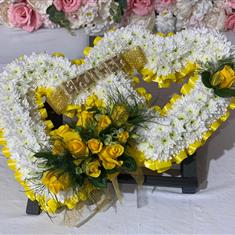 Double open heart in yellow and white