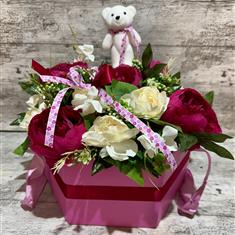 Mothering Sunday Hat box in Artificial flowers